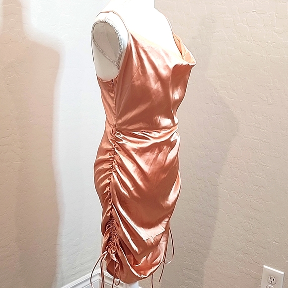 GORGEOUS ROSE GOLD SPAGHETTI STRAP DRESS IN GREAT CONDITION - Picture 2 of 7